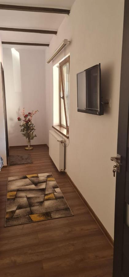 Hotel La Ovi Făgăraş Exterior foto